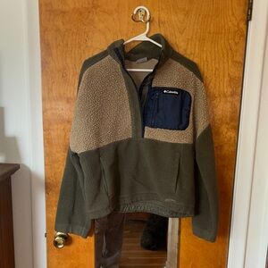 Columbia Olive Green and Tan Fleece Pullover Jacket